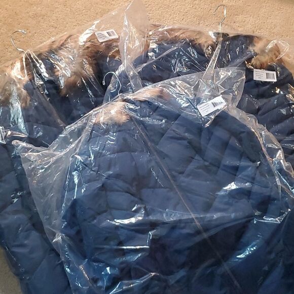 NOVELTI Puffer Coat - Picture 6 of 7